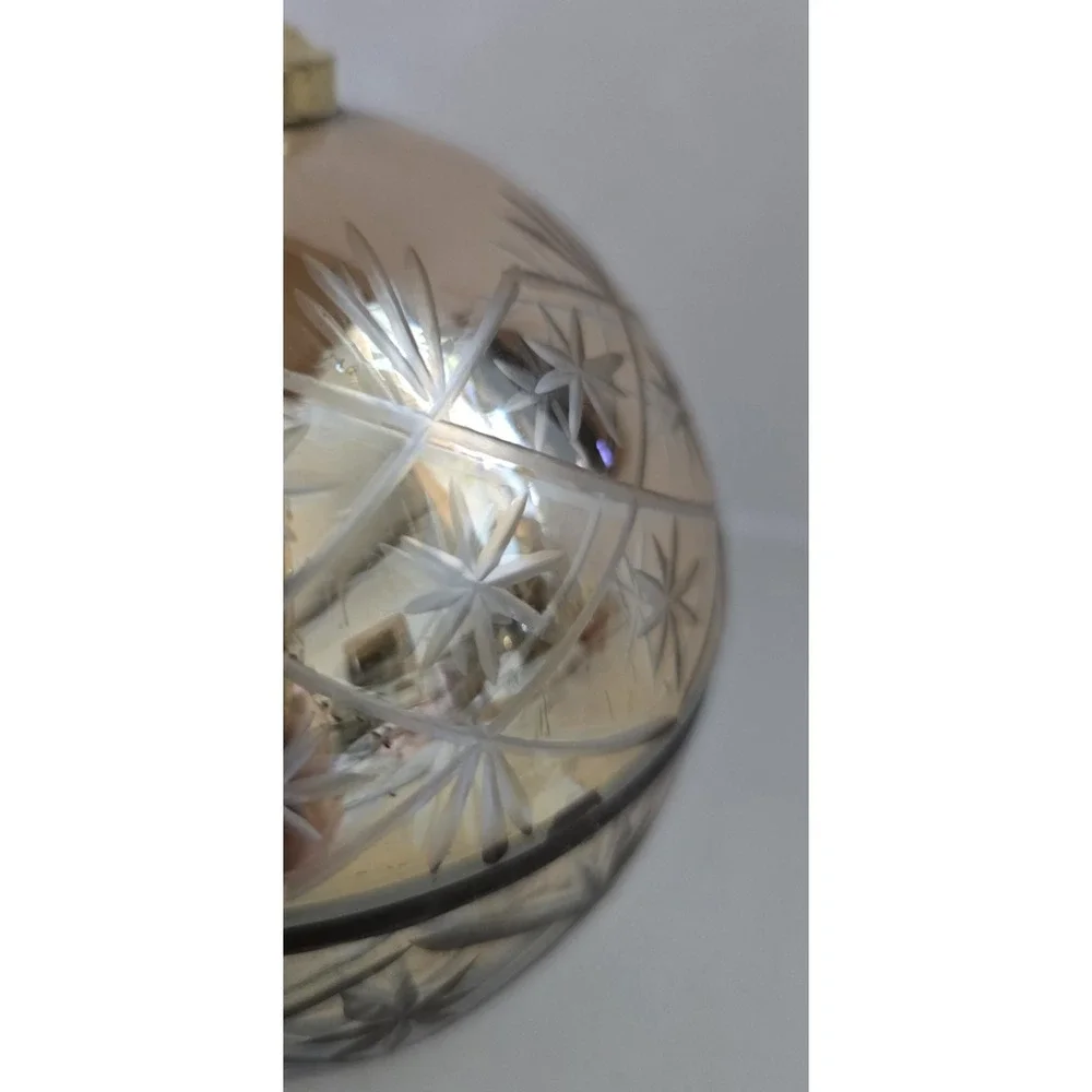 Holiday Etched Christmas Container With‎ Lid New With Tag
